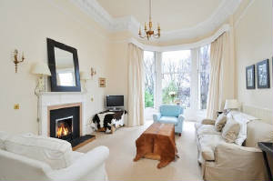 ginny/sitting_room_small.jpg